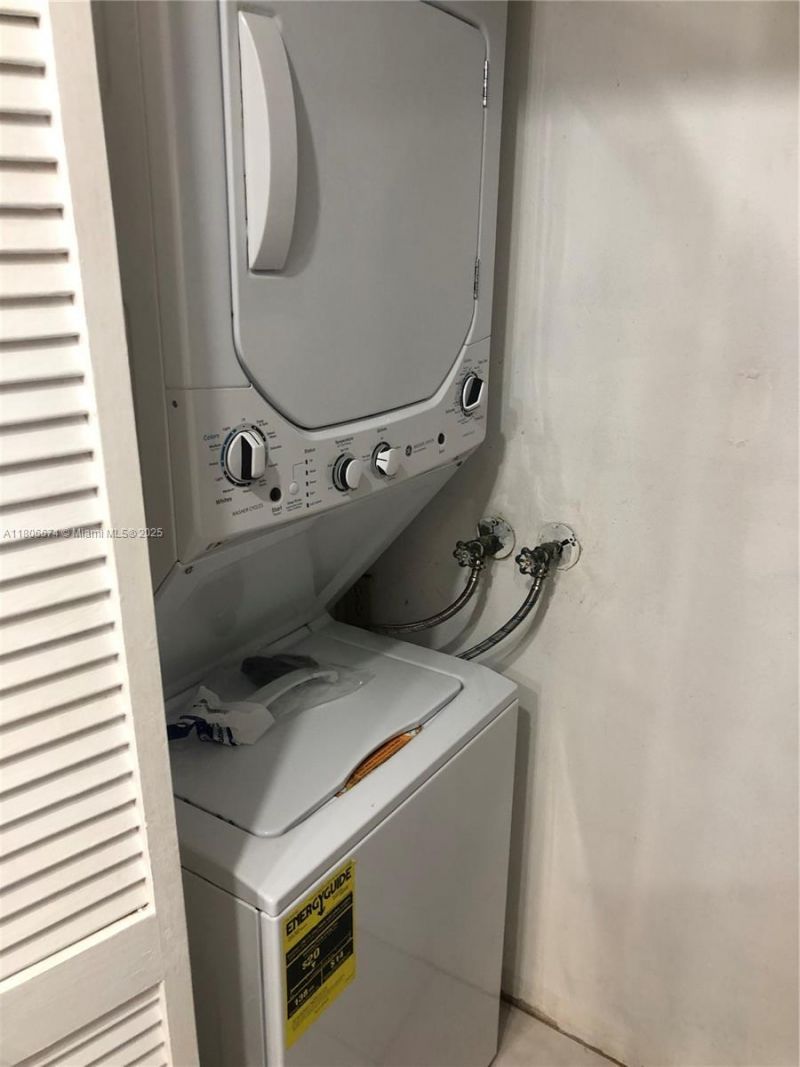 210 Lakeview Dr, Unit 207, Weston, FL 33326 Photo