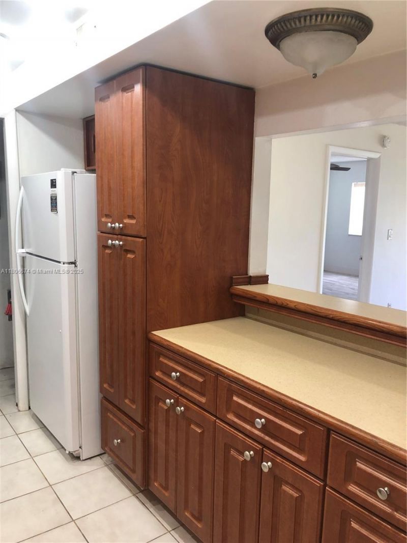 210 Lakeview Dr, Unit 207, Weston, FL 33326 Photo