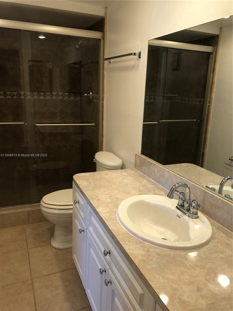 210 Lakeview Dr, Unit 207, Weston, FL 33326 Photo