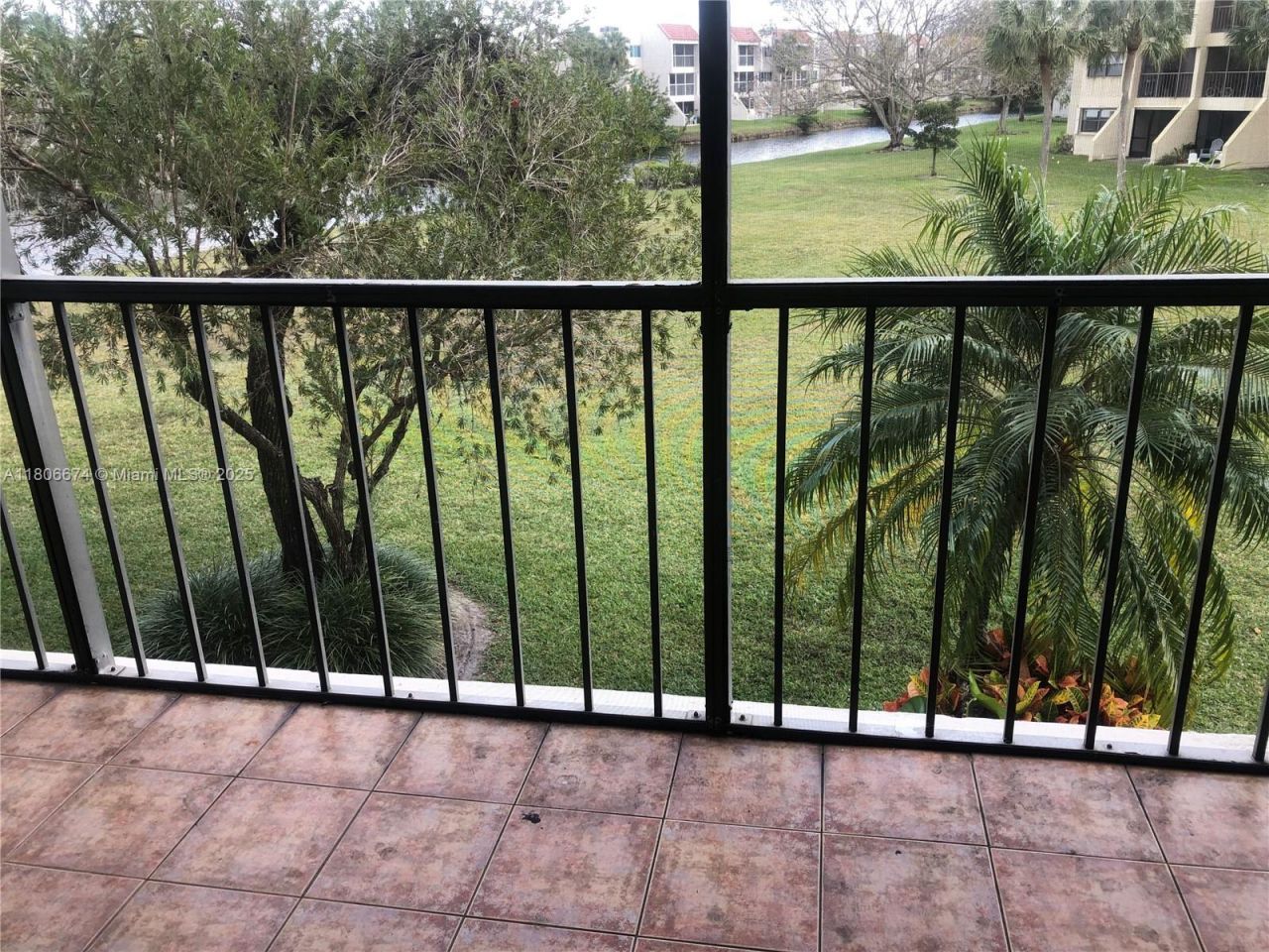 210 Lakeview Dr, Unit 207, Weston, FL 33326 Photo
