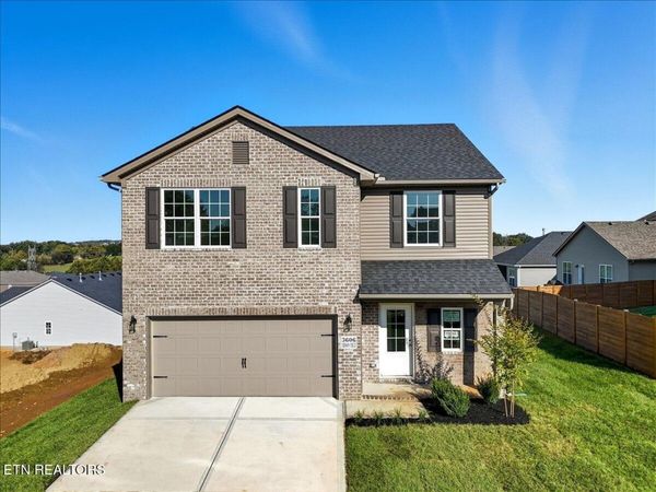 3606 CRIMSON Circle, Maryville, TN 37801