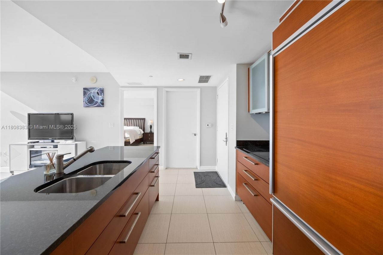 1830 S Ocean Dr, Unit 1807, Hallandale Beach, FL 33009 Photo
