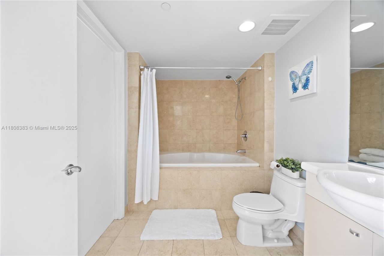 1830 S Ocean Dr, Unit 1807, Hallandale Beach, FL 33009 Photo