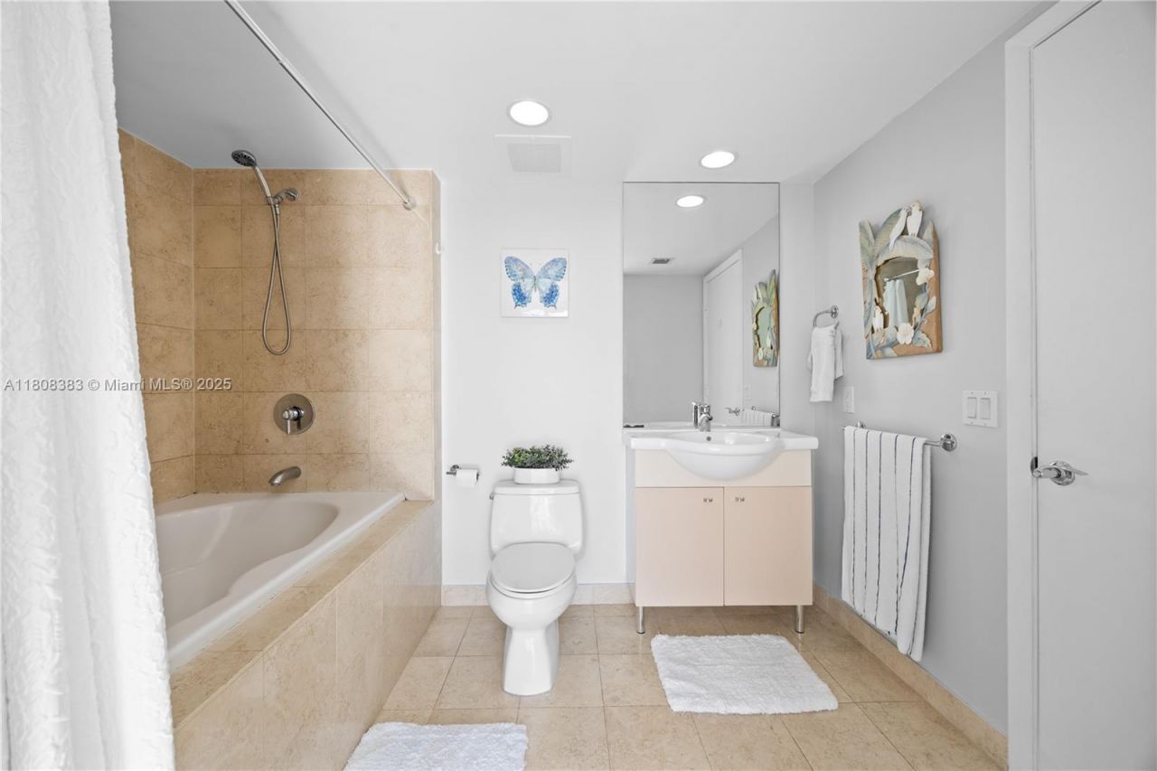 1830 S Ocean Dr, Unit 1807, Hallandale Beach, FL 33009 Photo