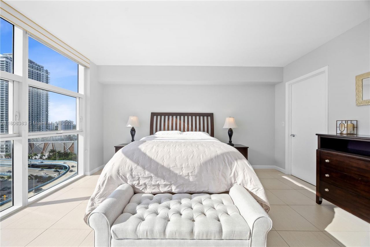 1830 S Ocean Dr, Unit 1807, Hallandale Beach, FL 33009 Photo