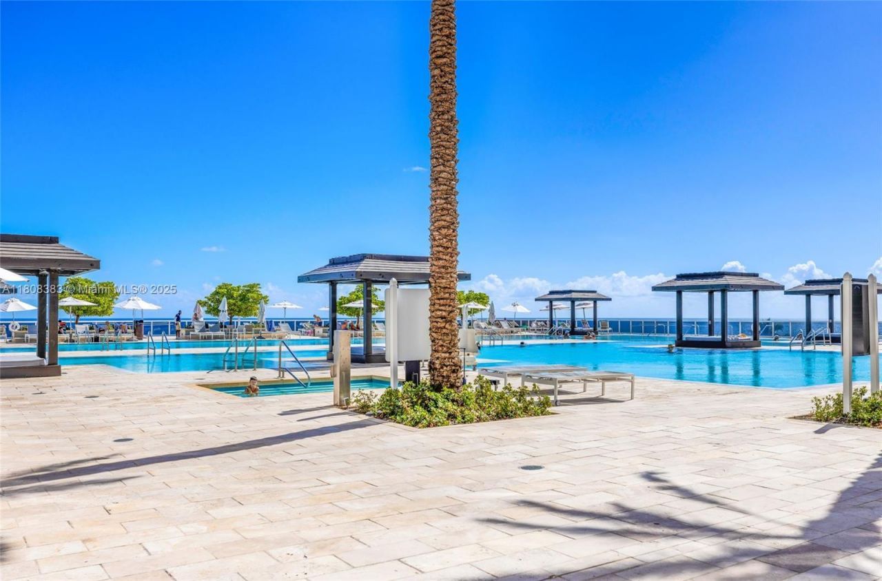 1830 S Ocean Dr, Unit 1807, Hallandale Beach, FL 33009 Photo