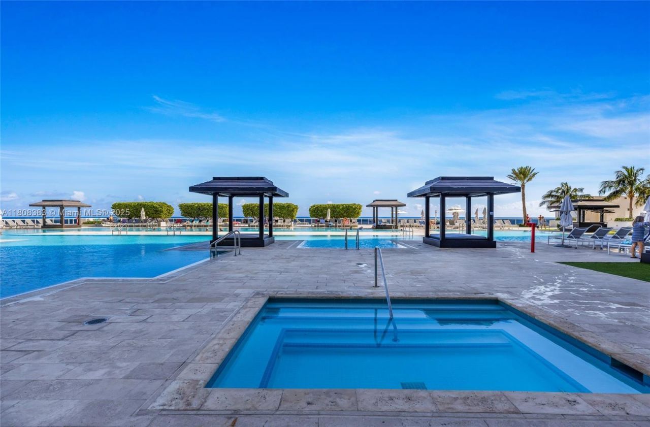 1830 S Ocean Dr, Unit 1807, Hallandale Beach, FL 33009 Photo