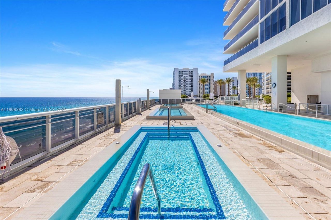 1830 S Ocean Dr, Unit 1807, Hallandale Beach, FL 33009 Photo