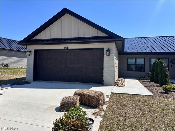 995 Beech Avenue, Millersburg, OH 44654