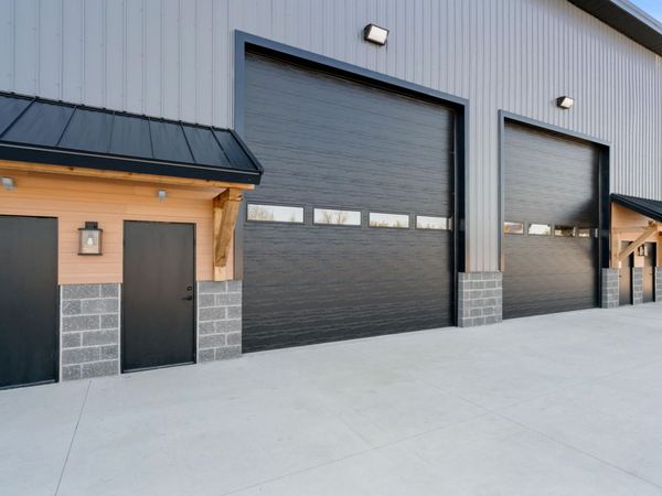 5384 Commerce Boulevard, Indian River, MI 49749