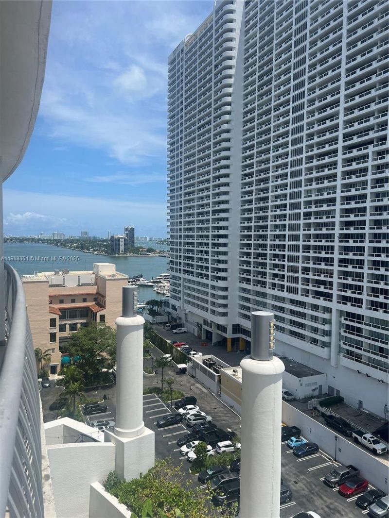 1750 N Bayshore Dr, Unit 1410, Miami, FL 33132 Photo