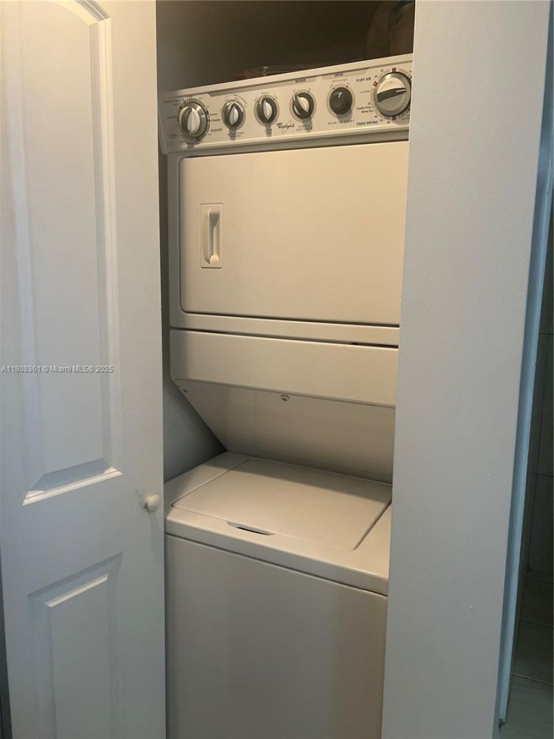 1750 N Bayshore Dr, Unit 1410, Miami, FL 33132 Photo