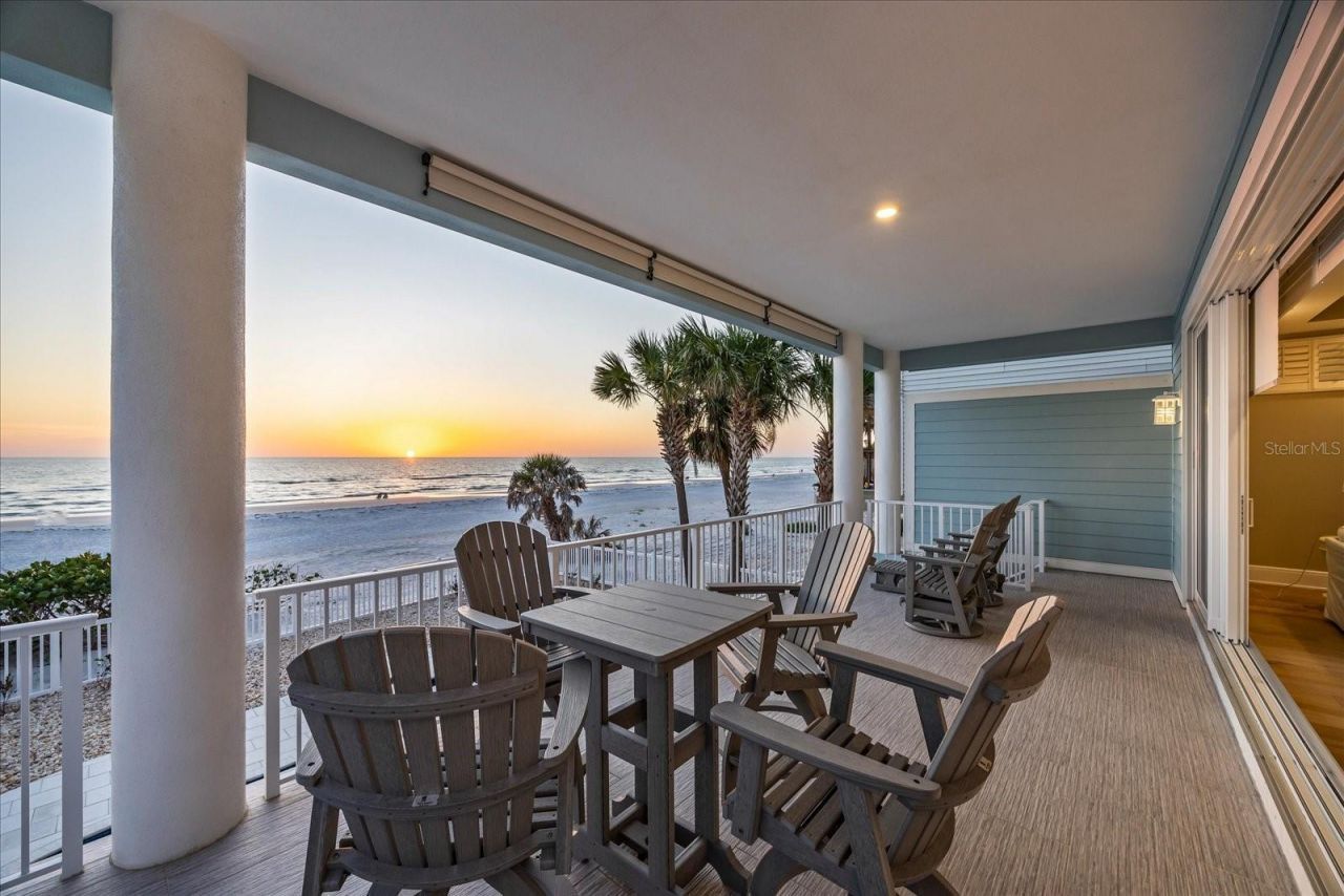 2 Gulf Boulevard, Indian Rocks Beach, FL 33785 Photo