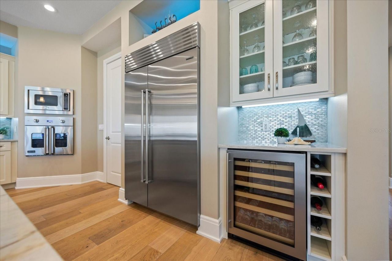 2 Gulf Boulevard, Indian Rocks Beach, FL 33785 Photo