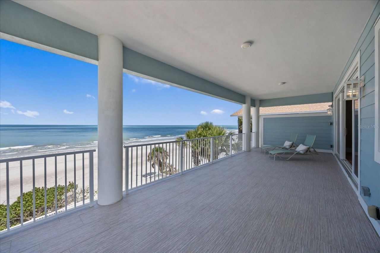 2 Gulf Boulevard, Indian Rocks Beach, FL 33785 Photo