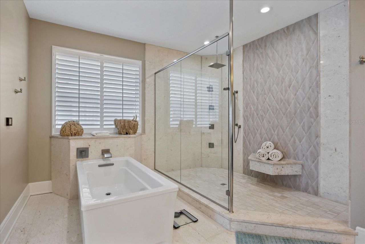 2 Gulf Boulevard, Indian Rocks Beach, FL 33785 Photo