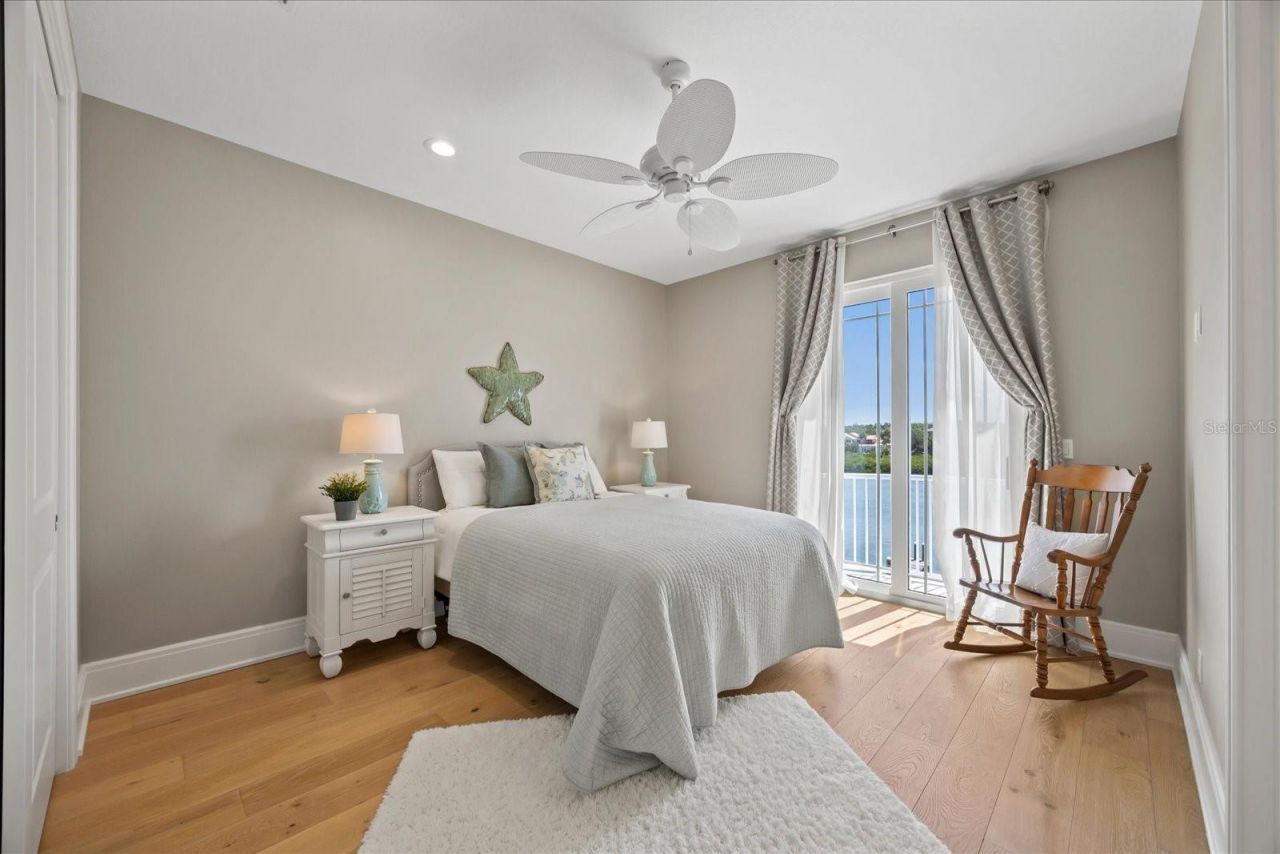 2 Gulf Boulevard, Indian Rocks Beach, FL 33785 Photo