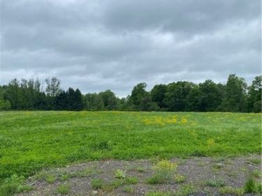 Seymour Lane, Westmoreland, NY 13490