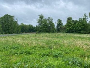 Seymour Lane, Westmoreland, NY 13490