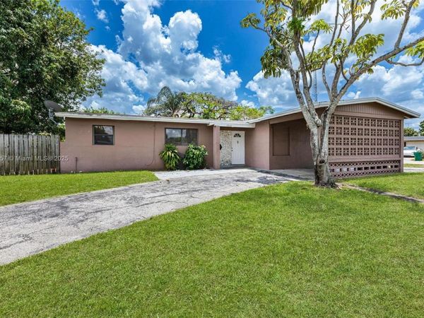 4960 NW 11th Ct, Lauderhill, FL 33313