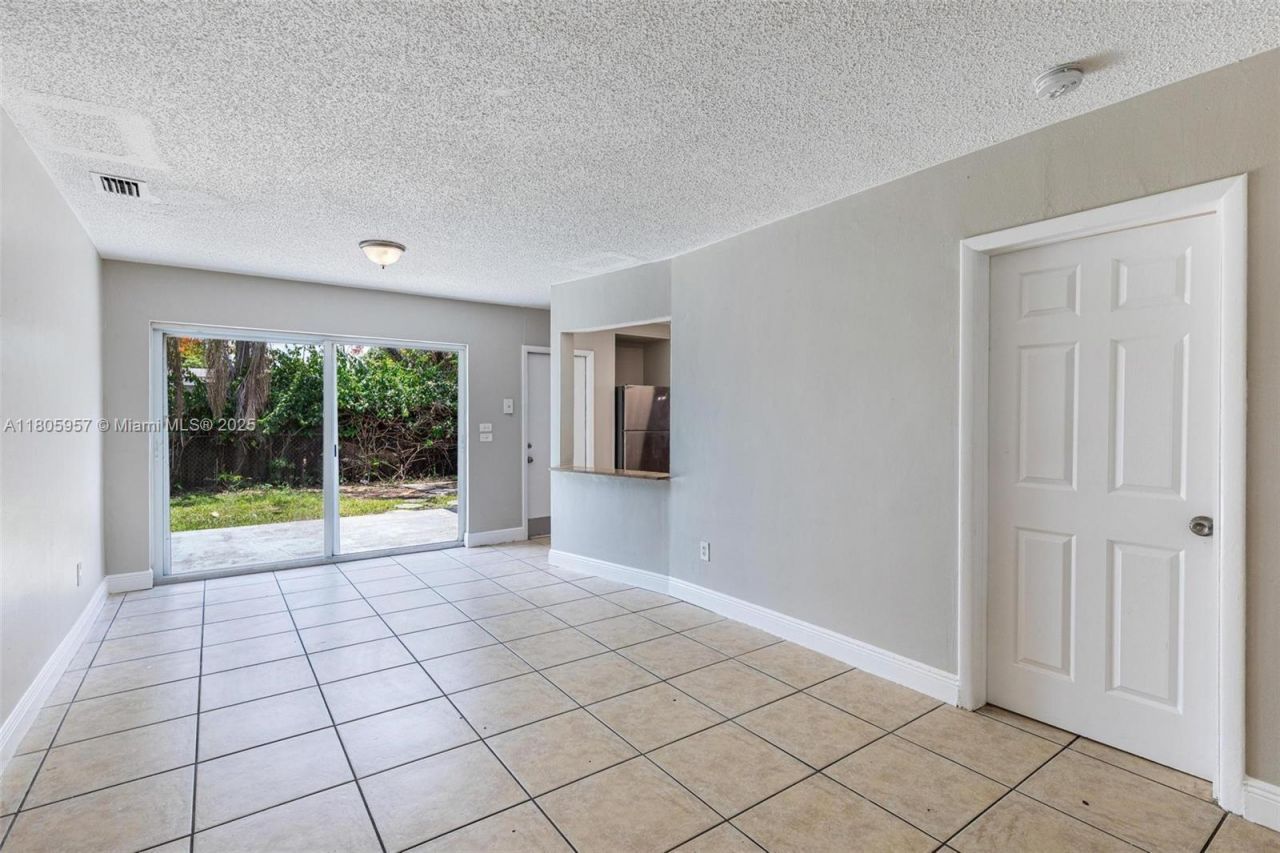 4960 NW 11th Ct, Lauderhill, FL 33313 Photo