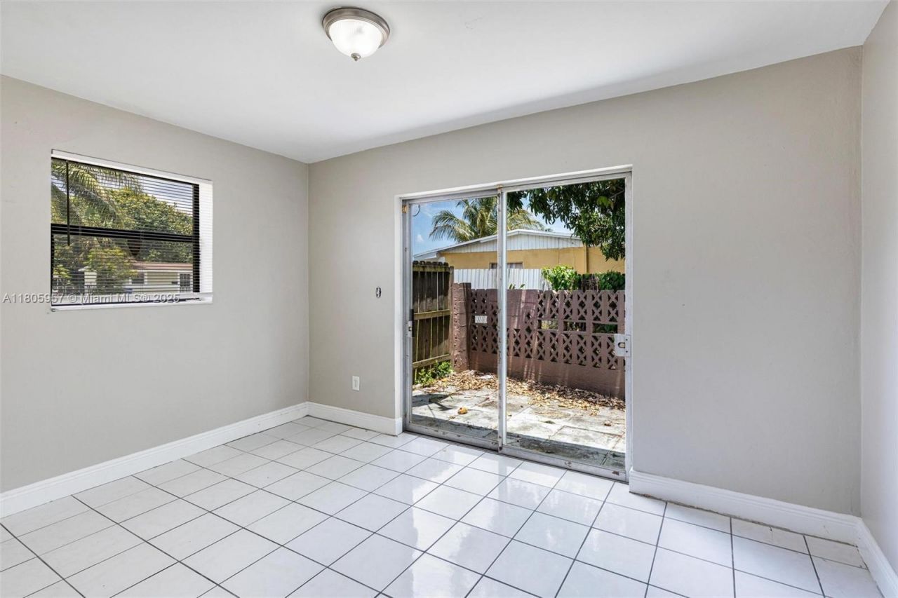 4960 NW 11th Ct, Lauderhill, FL 33313 Photo
