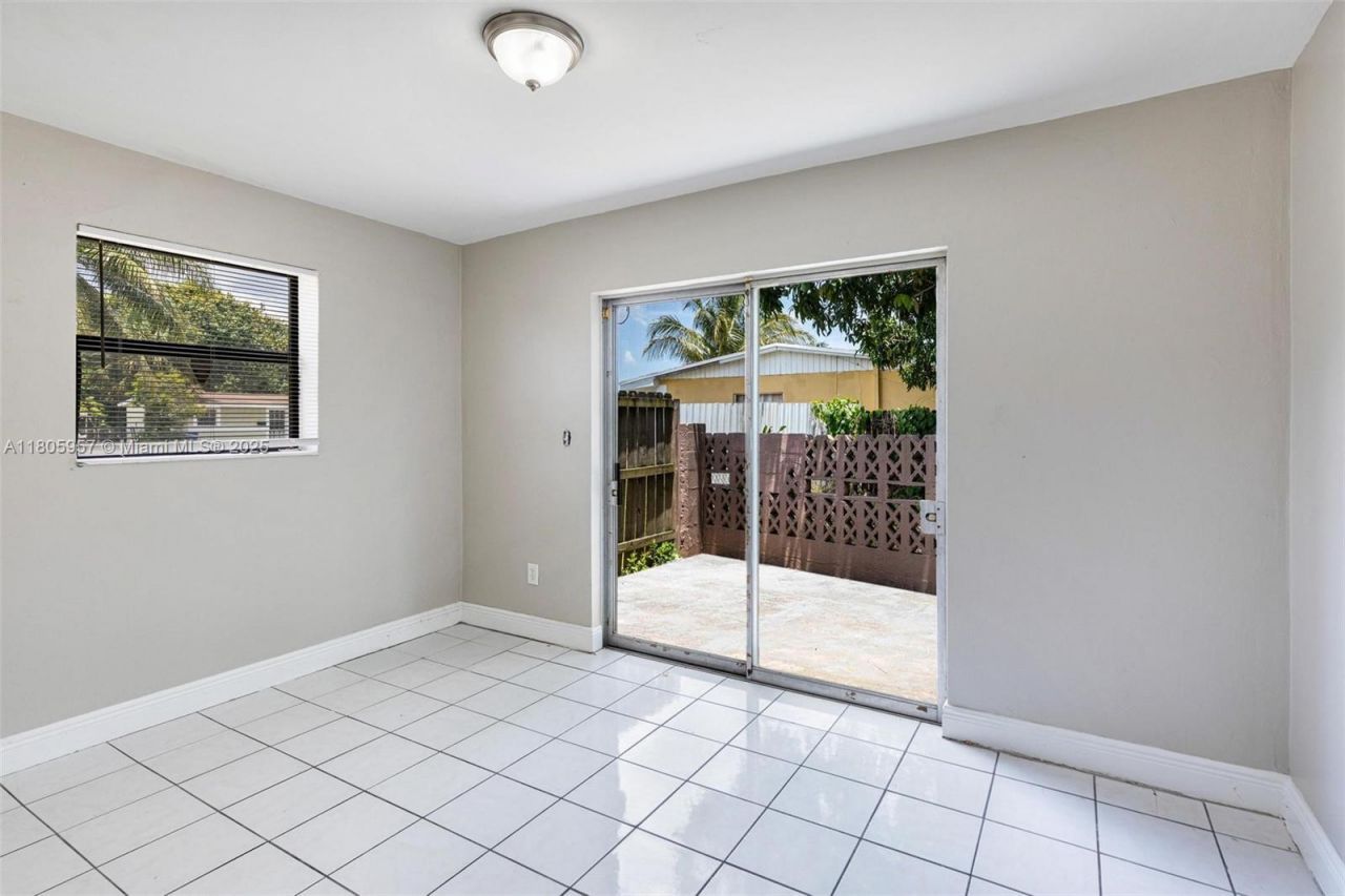 4960 NW 11th Ct, Lauderhill, FL 33313 Photo