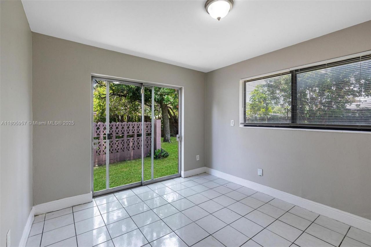 4960 NW 11th Ct, Lauderhill, FL 33313 Photo