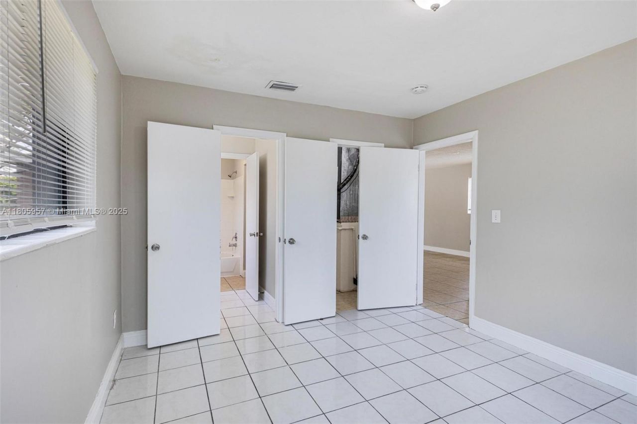 4960 NW 11th Ct, Lauderhill, FL 33313 Photo