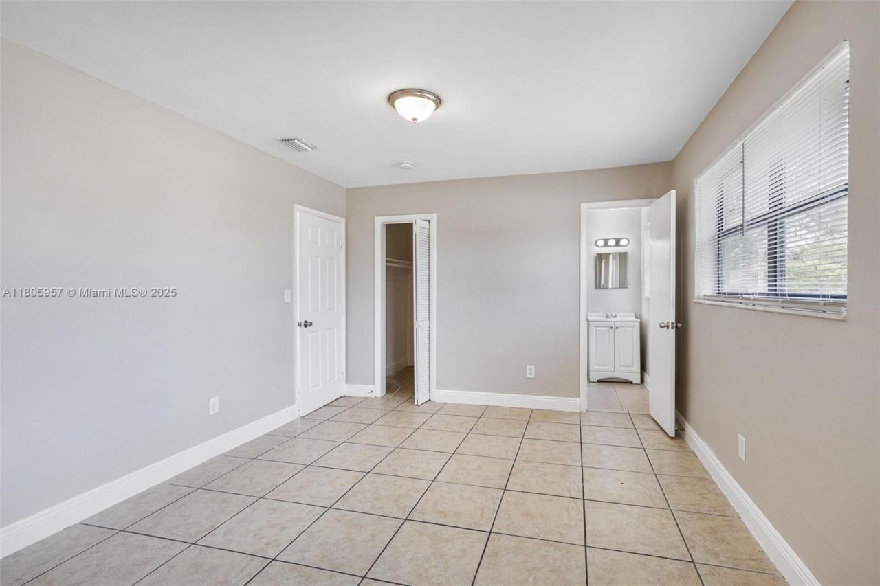 4960 NW 11th Ct, Lauderhill, FL 33313 Photo