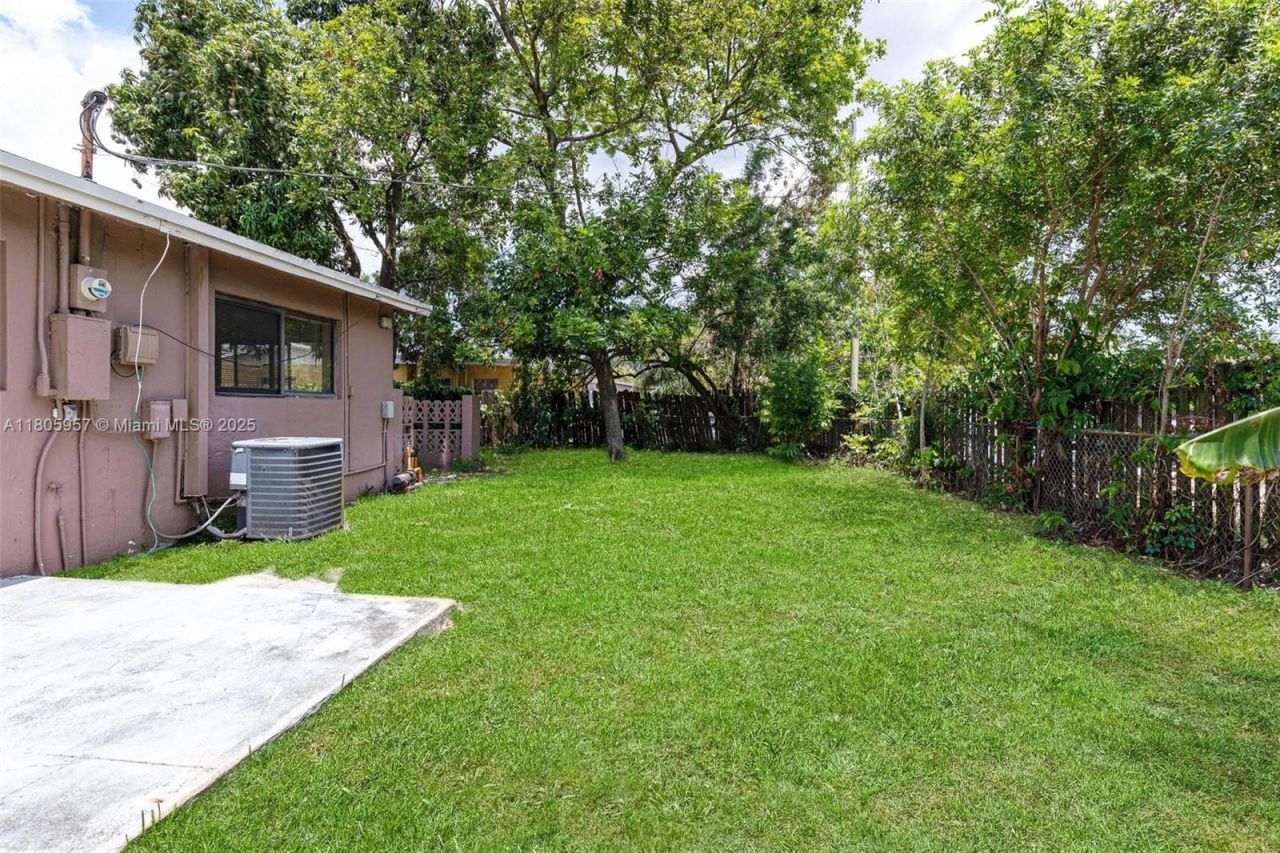 4960 NW 11th Ct, Lauderhill, FL 33313 Photo