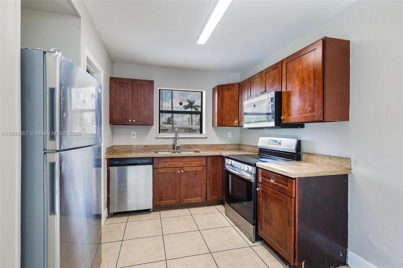 4960 NW 11th Ct, Lauderhill, FL 33313 Photo