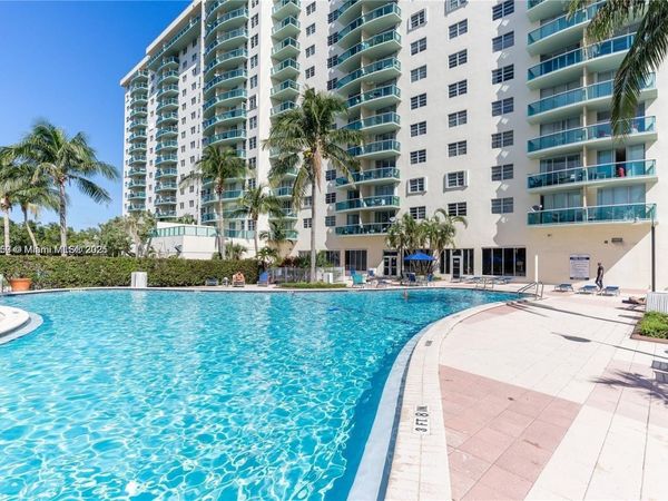 19390 Collins Ave, Unit 217, Sunny Isles Beach, FL 33160