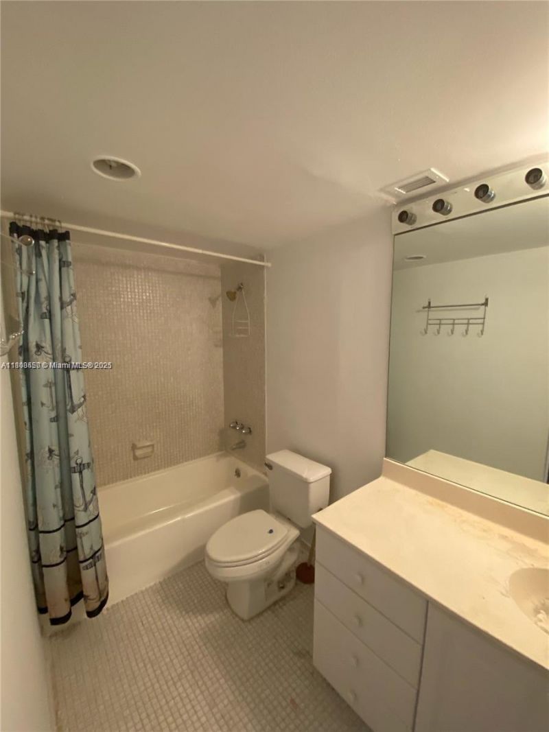 19390 Collins Ave, Unit 217, Sunny Isles Beach, FL 33160 Photo