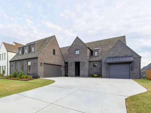 5915 E 127th Place S, Tulsa, OK 74008