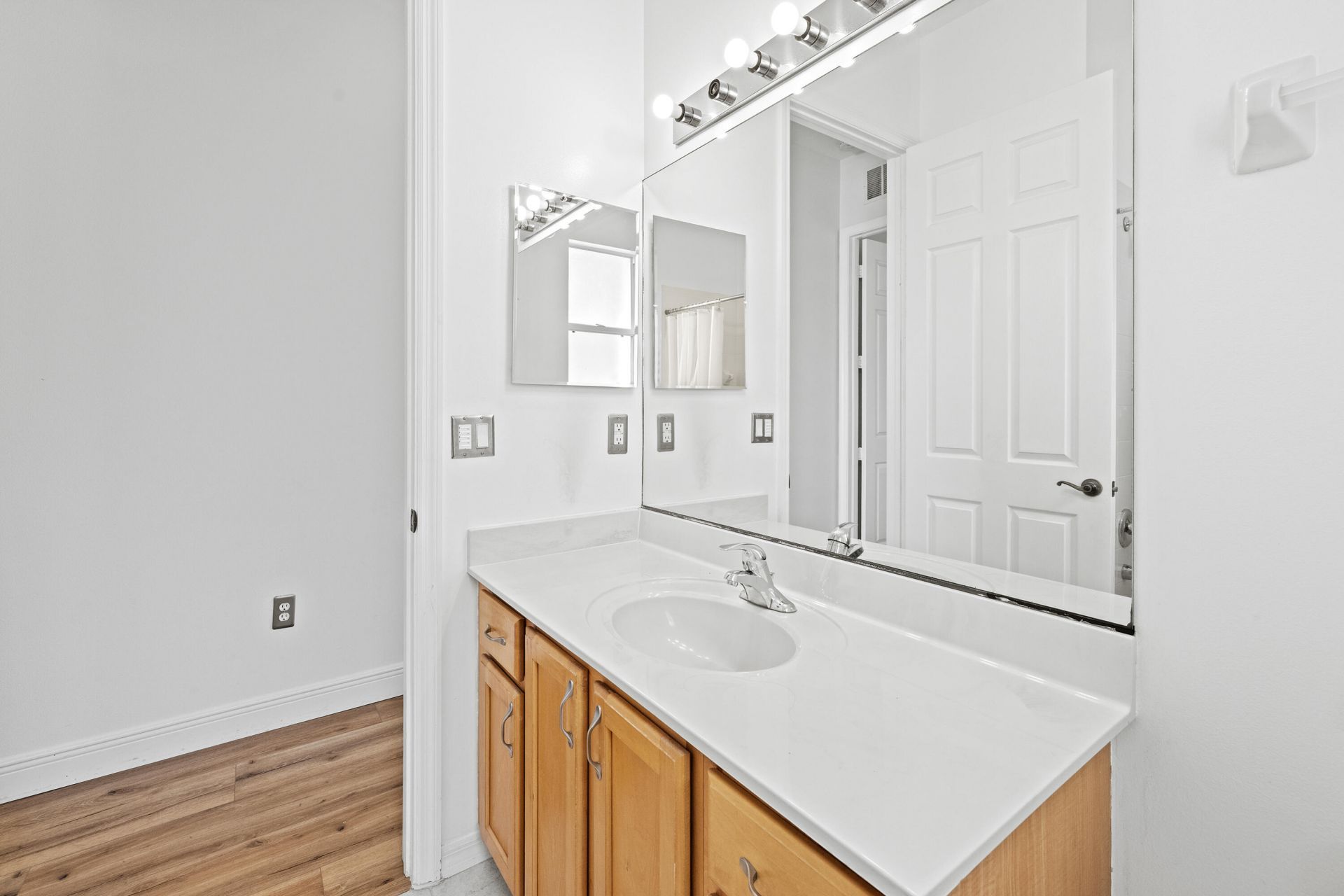 525 SW Lake Manatee Way, Port Saint Lucie, FL 34986 Photo