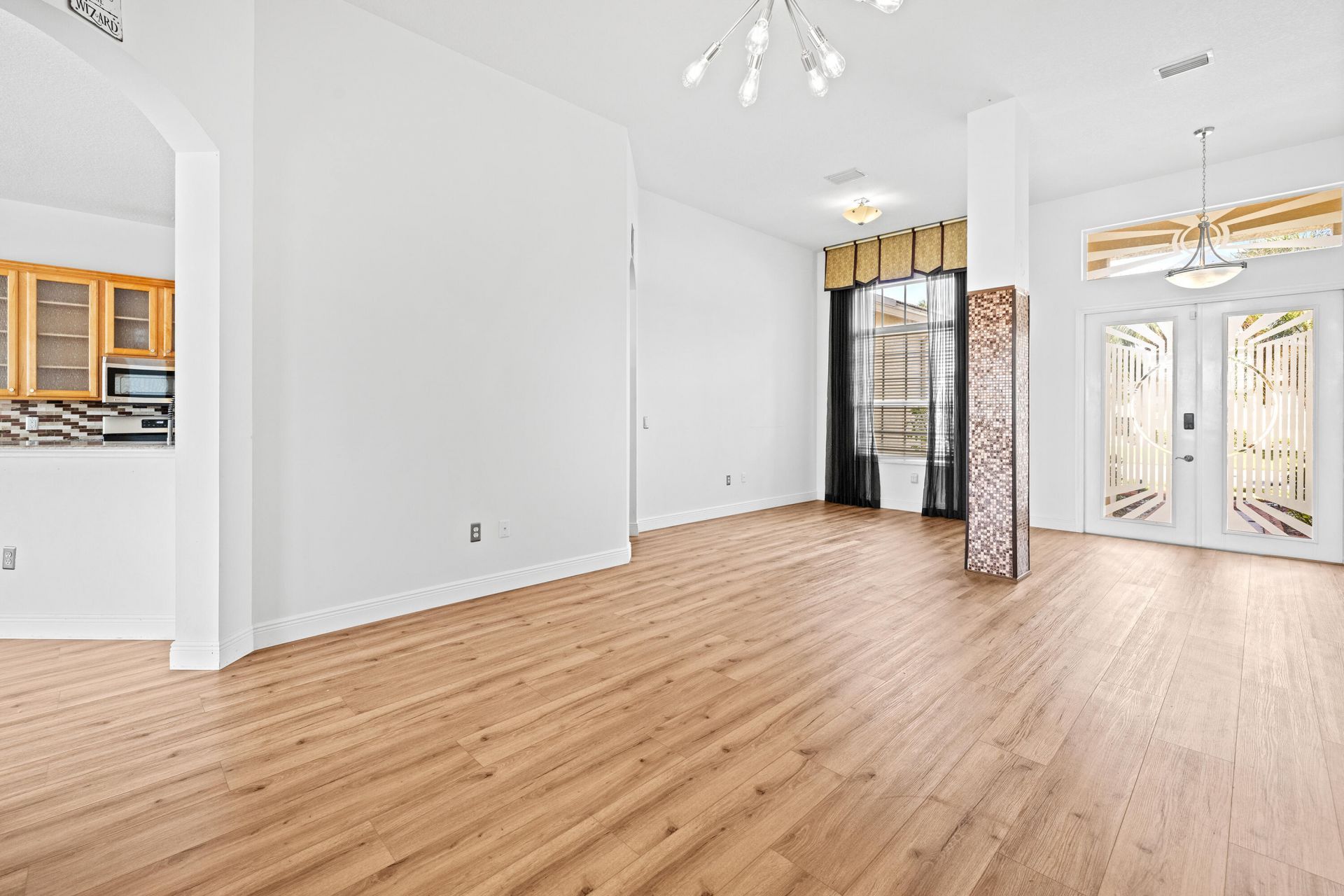 525 SW Lake Manatee Way, Port Saint Lucie, FL 34986 Photo