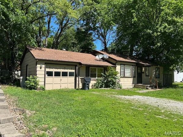 1621 La Salle Street, Belleville, IL 62221