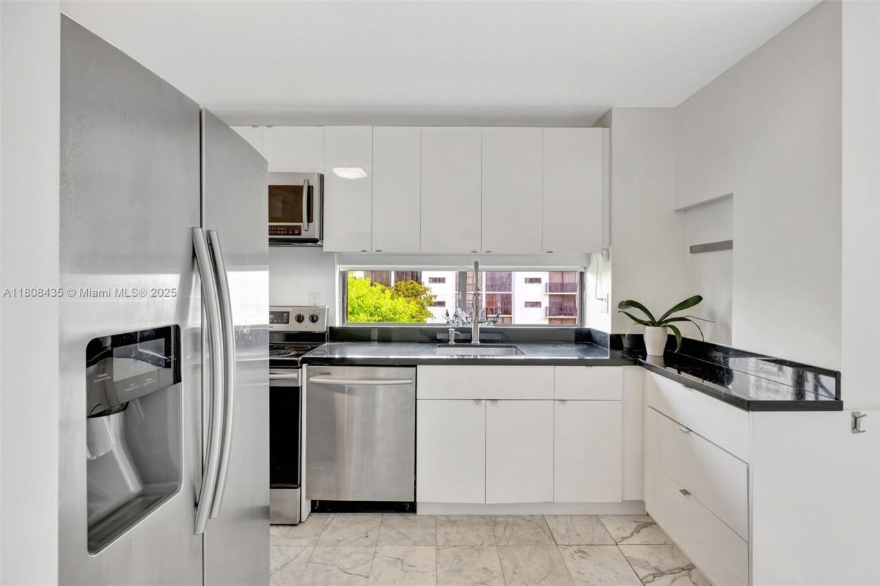 16919 N Bay Rd, Unit 521, Sunny Isles Beach, FL 33160 Photo