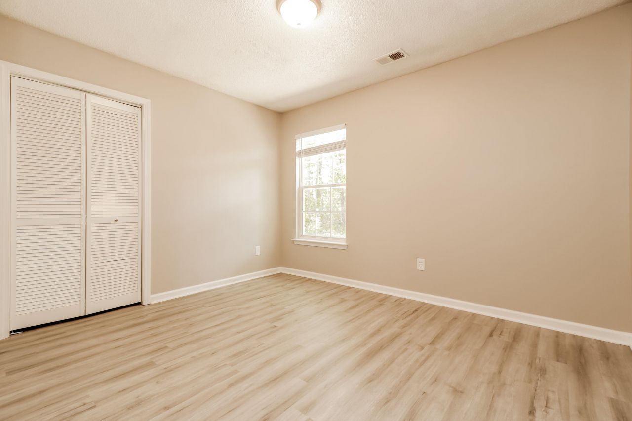 258 Trickle Drive Photo 11