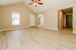 258 Trickle Drive photo 4