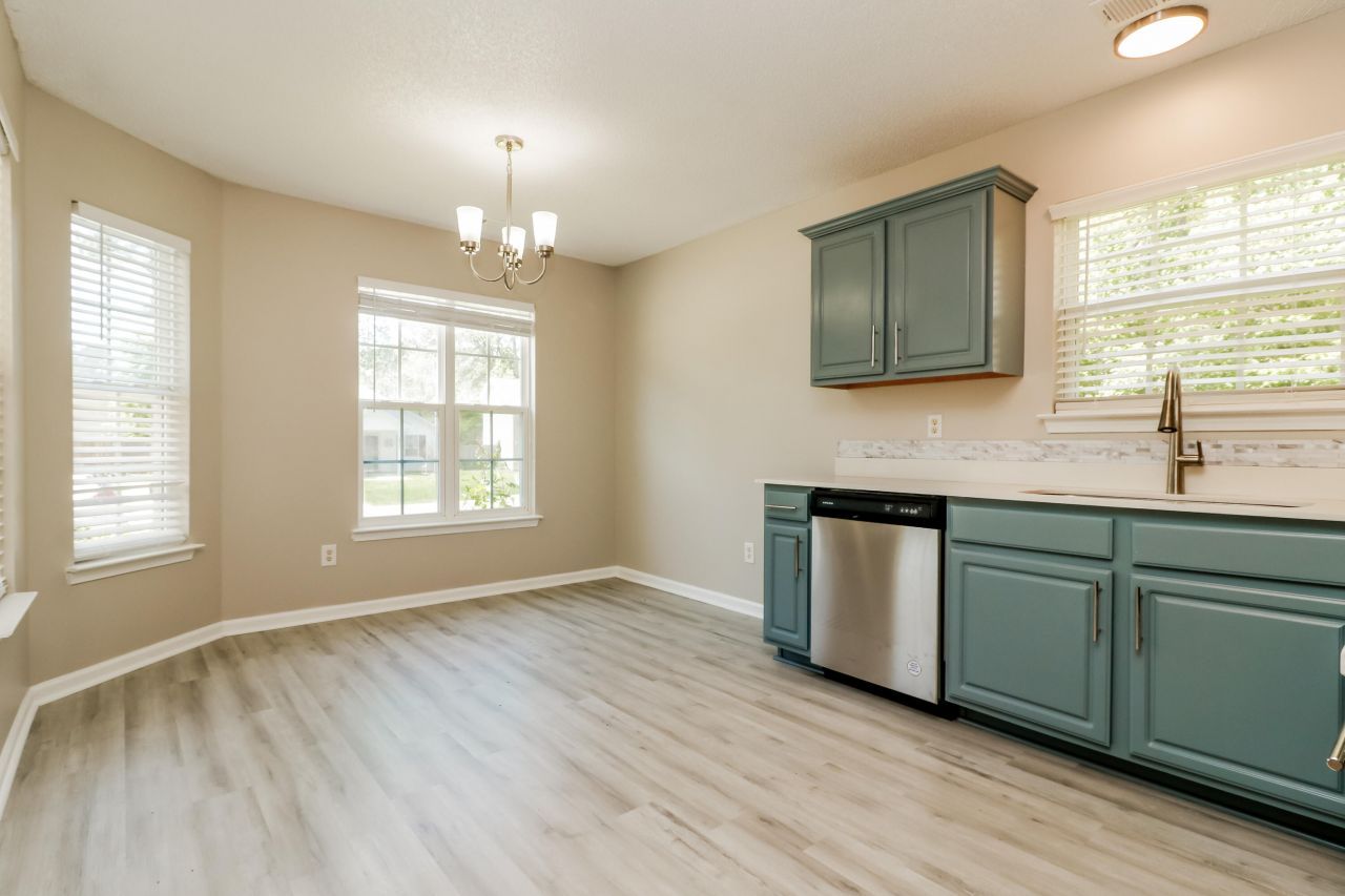 258 Trickle Drive Photo 6