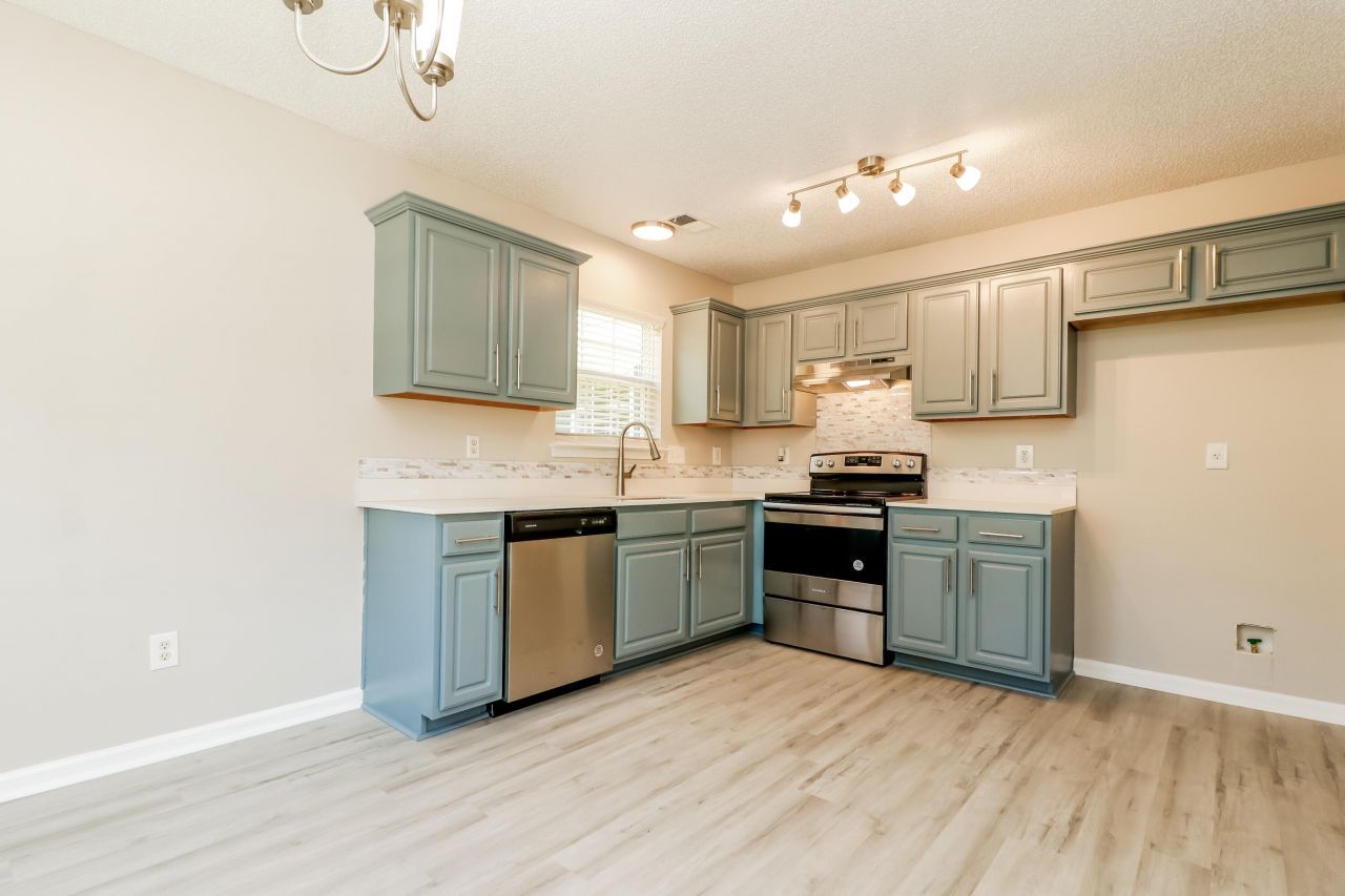 258 Trickle Drive Photo 7