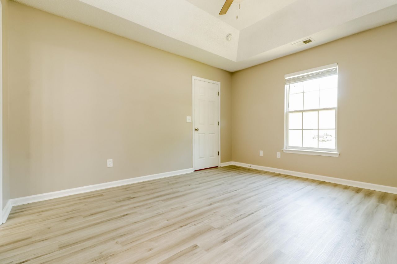 258 Trickle Drive Photo 8