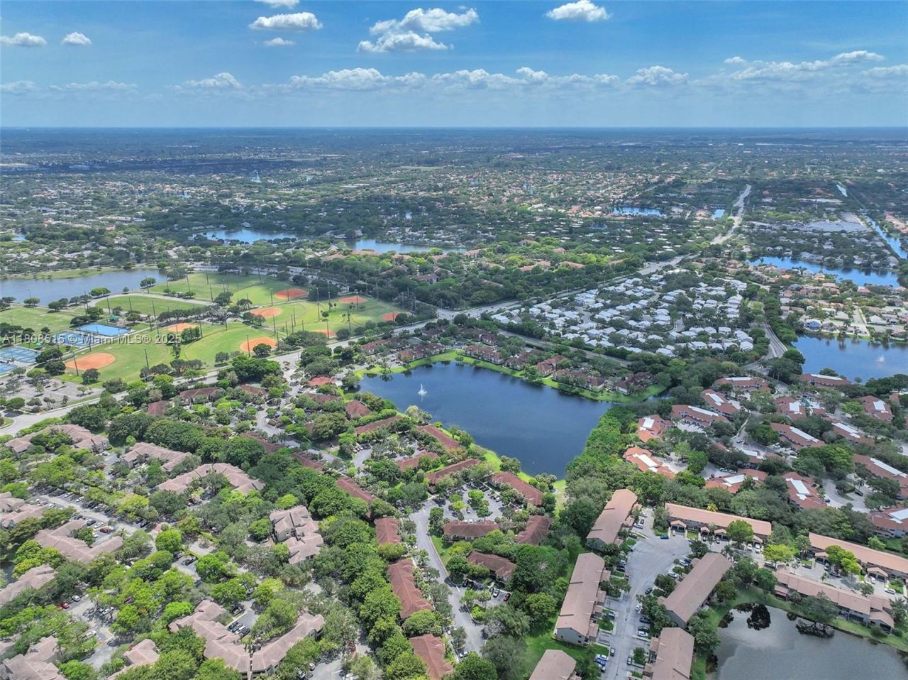 821 NW 91st Ter, Unit 821, Plantation, FL 33324 Photo