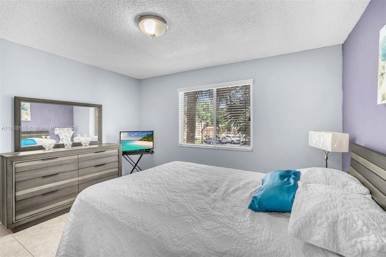 821 NW 91st Ter, Unit 821, Plantation, FL 33324 Photo