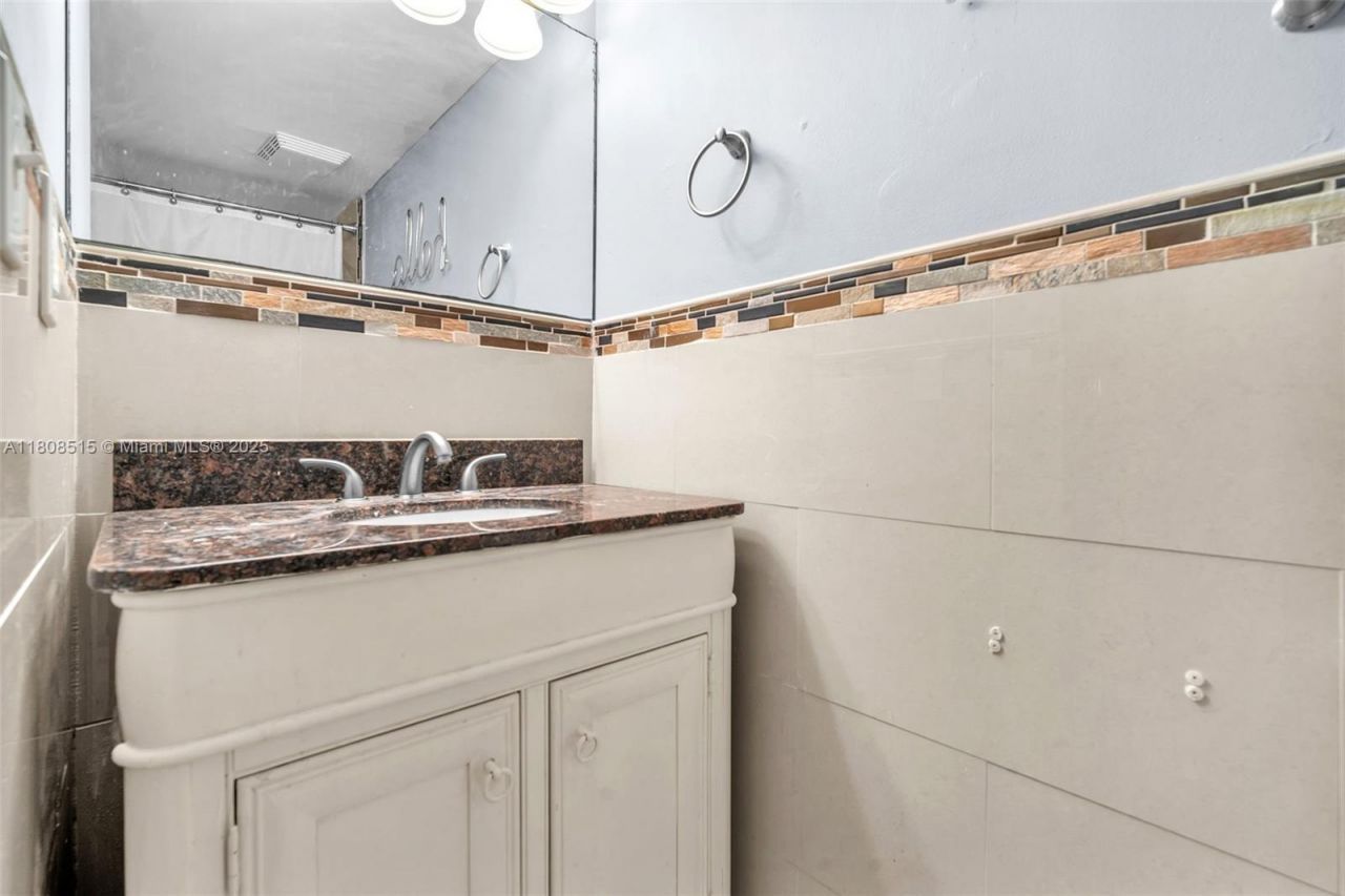 821 NW 91st Ter, Unit 821, Plantation, FL 33324 Photo