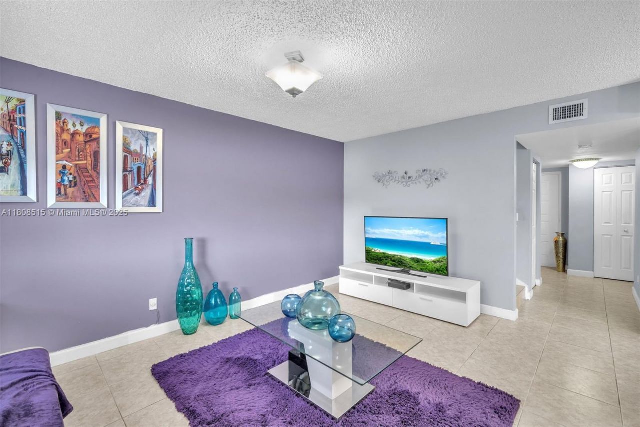 821 NW 91st Ter, Unit 821, Plantation, FL 33324 Photo