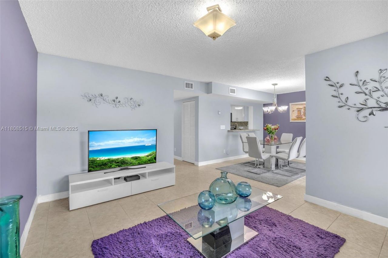 821 NW 91st Ter, Unit 821, Plantation, FL 33324 Photo