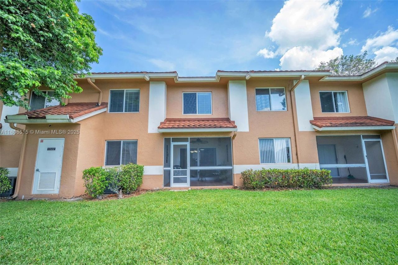 821 NW 91st Ter, Unit 821, Plantation, FL 33324 Photo